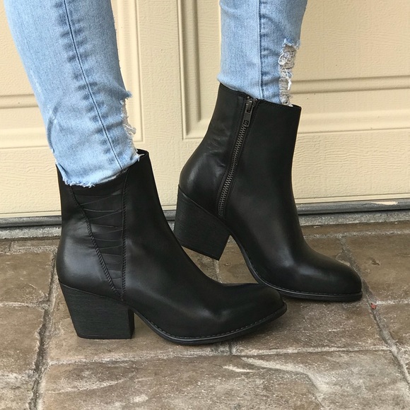 Black Genuine Leather Pointy Toe Boho Ankle Boots - Picture 5 of 8